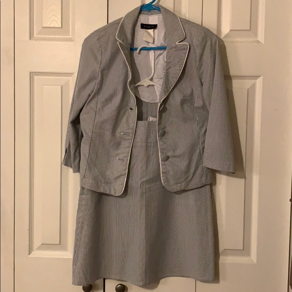 Seersucker suit.